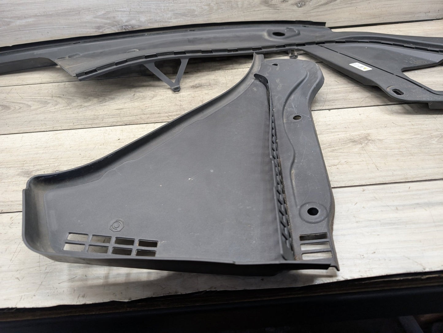 2011-2016 BMW 528i F10 Left Right Engine Bay Cover Panel Seal Trim SET 7019803 Estimated Current mileage:71,680