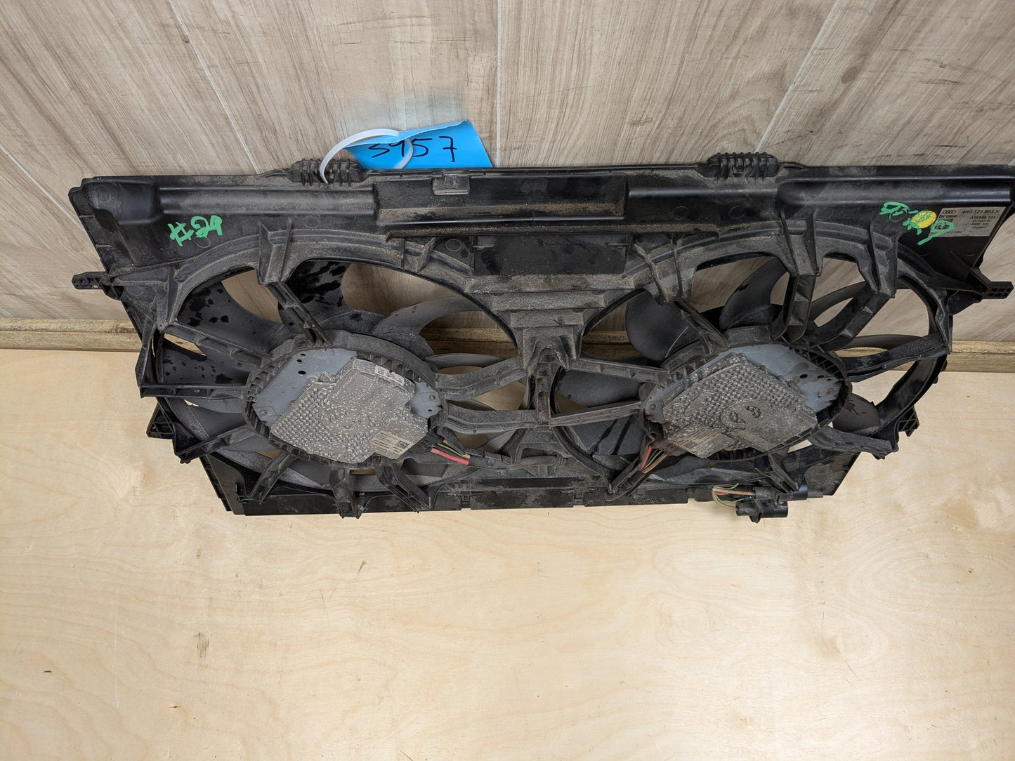 2008 - 2017 Audi S5 8T Radiator Fan Shroud Housing w/ Motor 4H0121003N