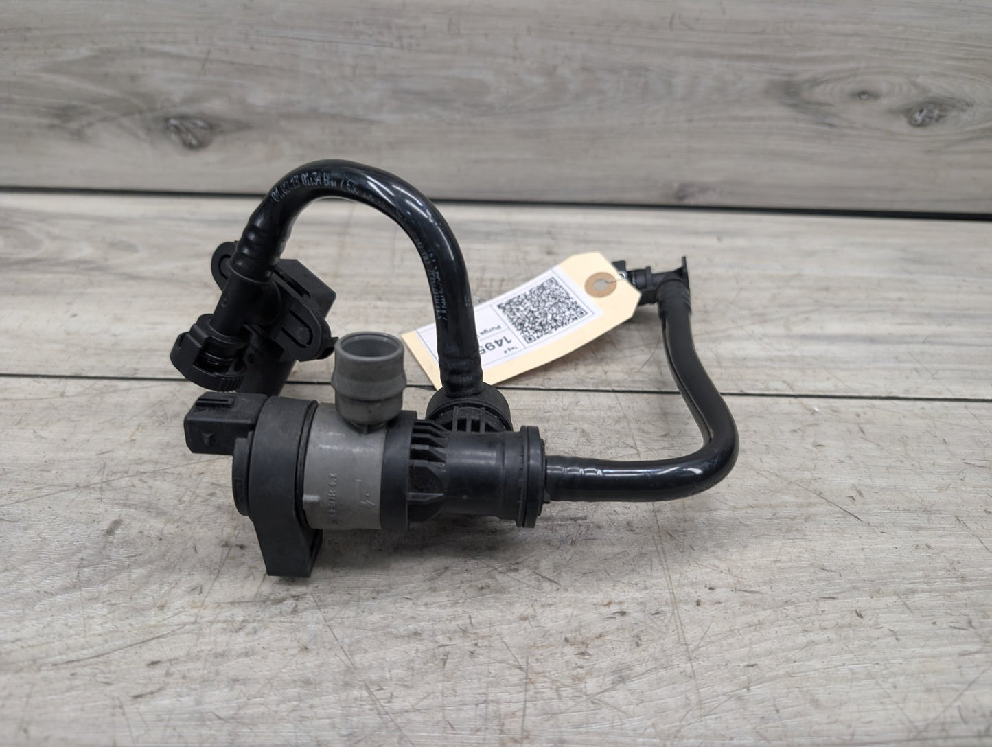 2014 BMW 535i F10 Fuel Tank Ventilation Breather Valve 8617097