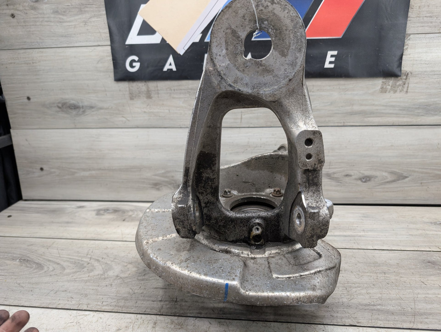 2014 - 2018 BMW X5 F15 Rear Left Driver Spindle Knuckle w/ Bearing 6770983 N63B44O1