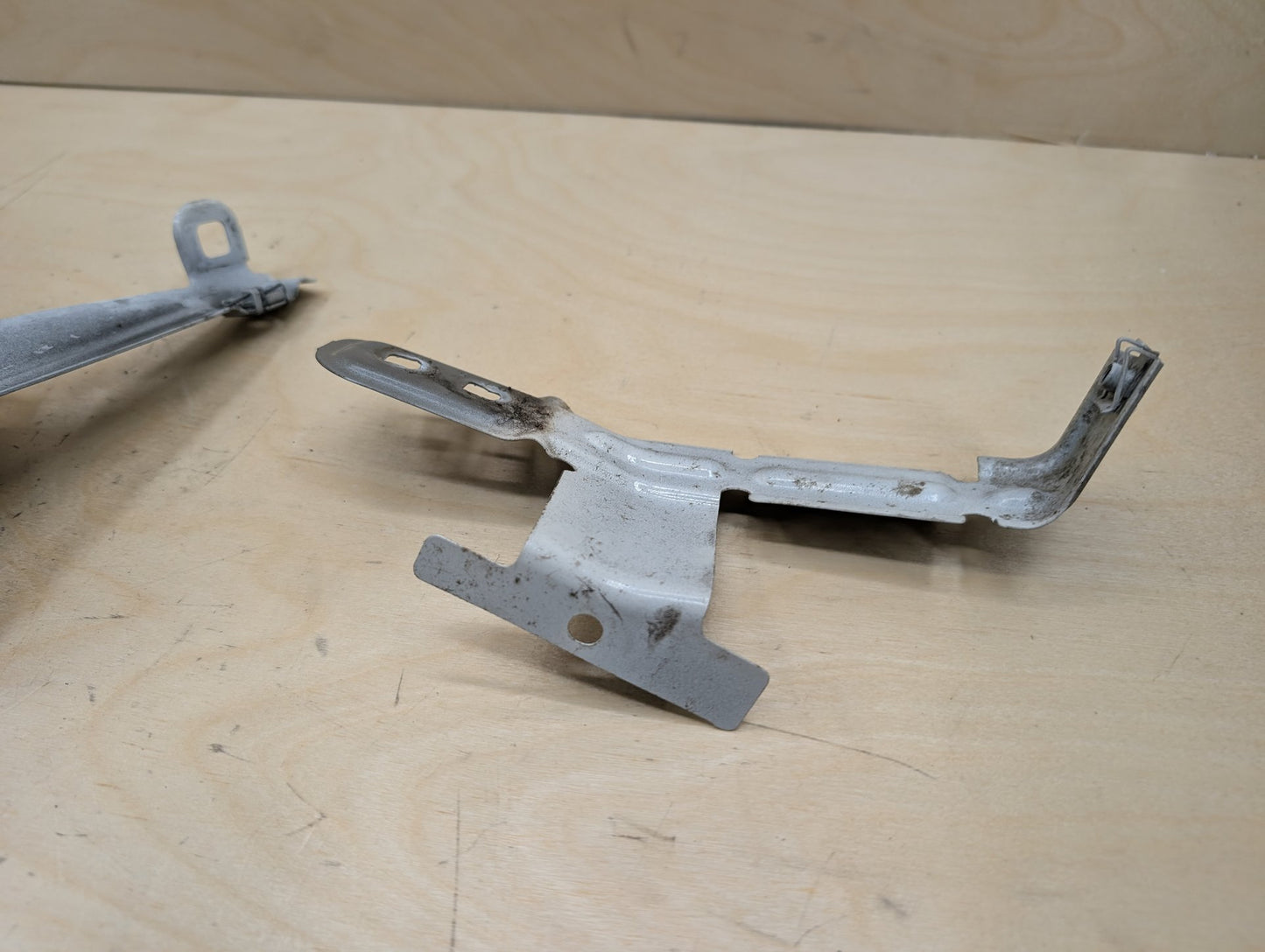 2011-2016 BMW X3 F25 Front Left Driver Fender Brackets SET 7267327