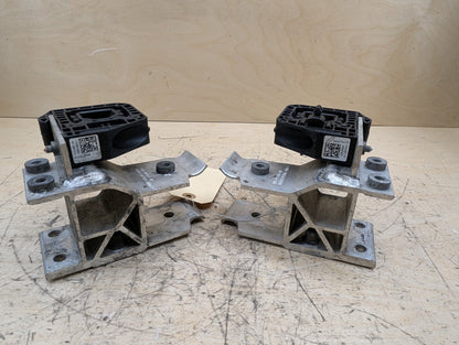 2019-2026 BMW X5 G05 Radiator Lower Mounting Brackets SET 8642753 OEM