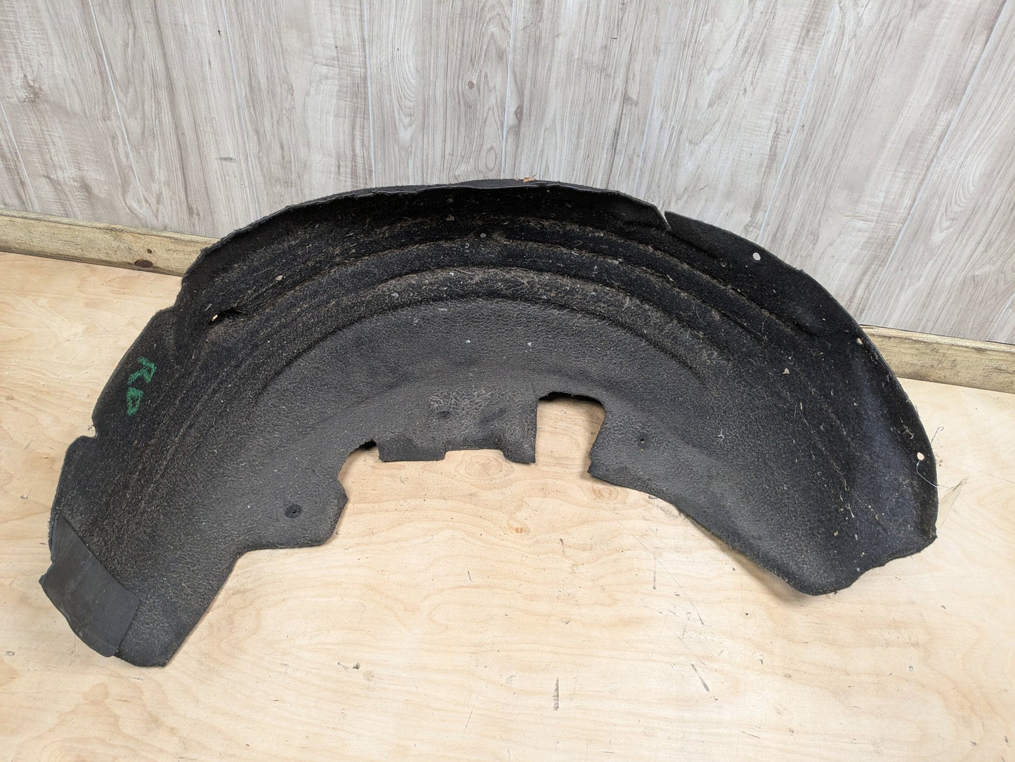 2009-2012 Mercedes-Benz E550 W212 Rear Left Driver Fender Flare Arch Trim Molding A2126900930 OEM