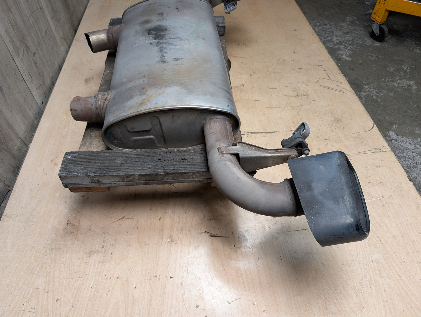 2018 - 2023 BMW X3 G01 Rear Exhaust Muffler 8693952 B58B30M0