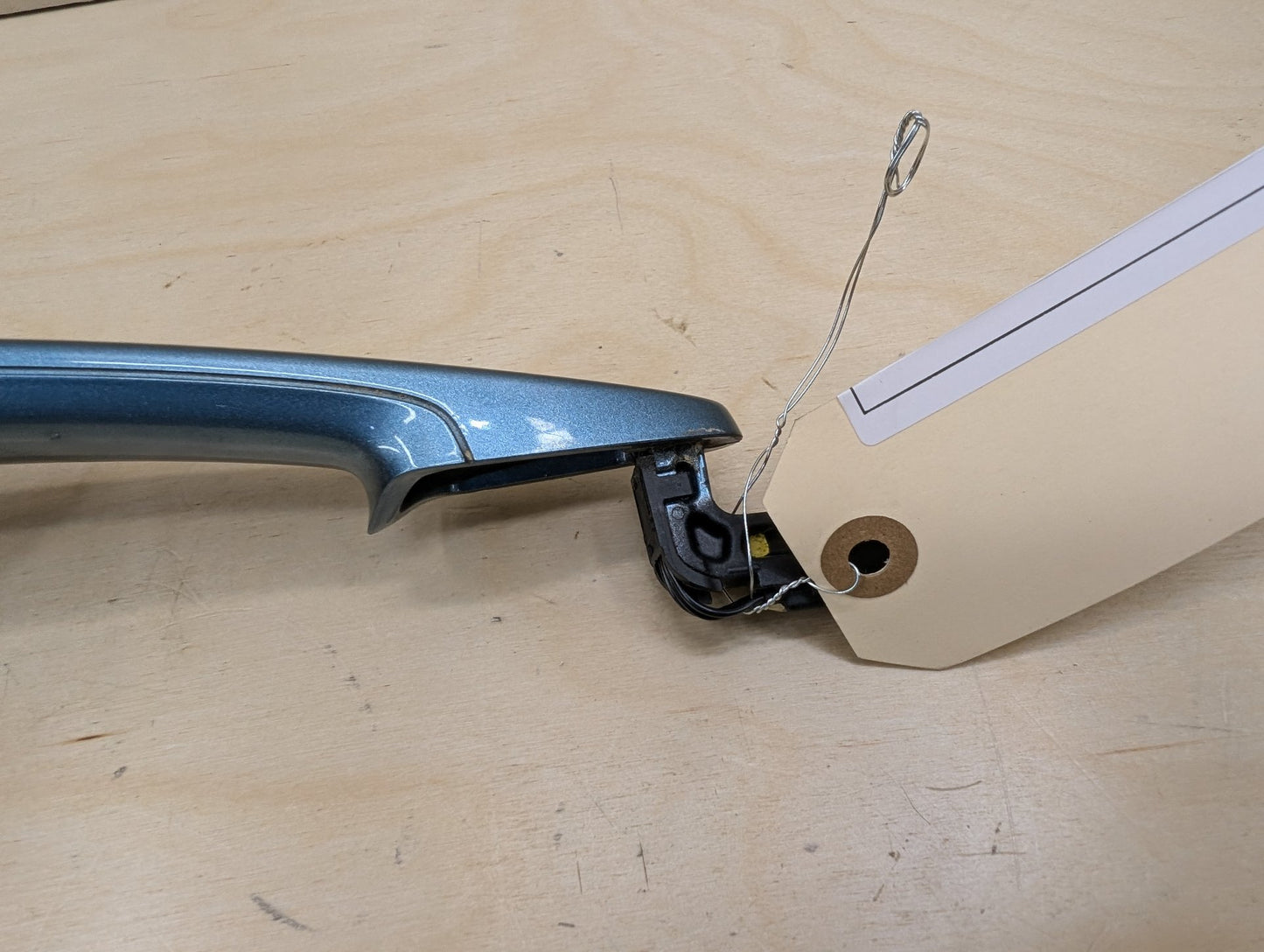 2007-2013 BMW 335i E93 Front Right Passenger Exterior Door Handle w/ Comfort Access 7202278