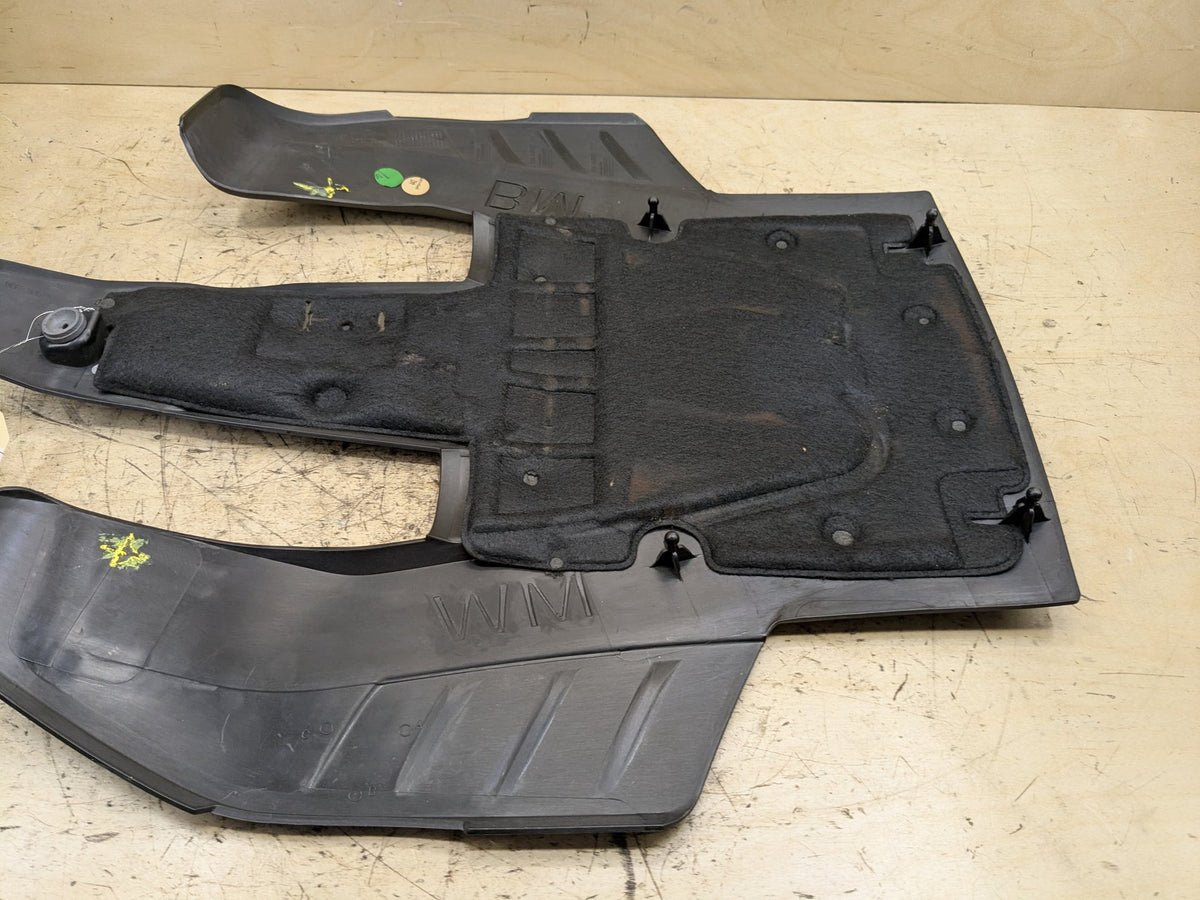 2018-2023 BMW G30 M550i N63B44O2 Engine Cover 8679177