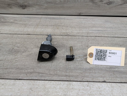 2011 BMW 328i E90 Front Left Driver Key Lock Mechanism w/ Key 7162427