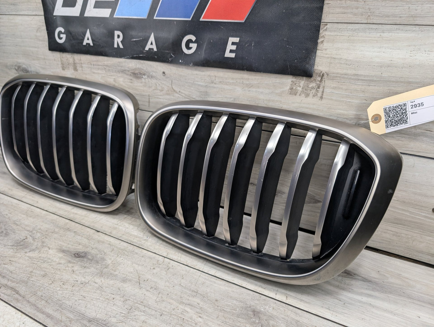 2018 - 2024 BMW X3 G01 Front Left Right Upper Bumper Cover Kidney Grilles SET 7464921 B58B30O1