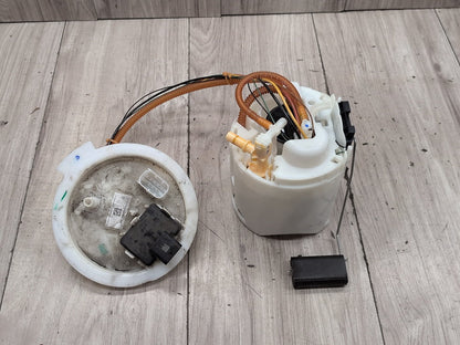 18-20 OEM BMW G30 M550iX Engine N63R Gas Tank Mount Fuel Pump w/ Sending Unit