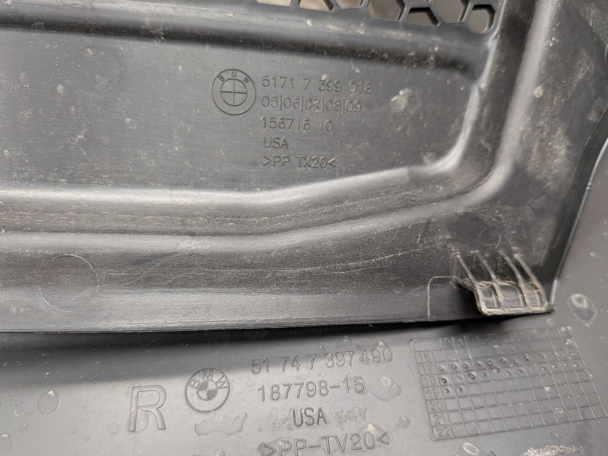 2018-2024 BMW X3 G01 Front Right Passenger Fender Brackets SET 7397492 OEM
