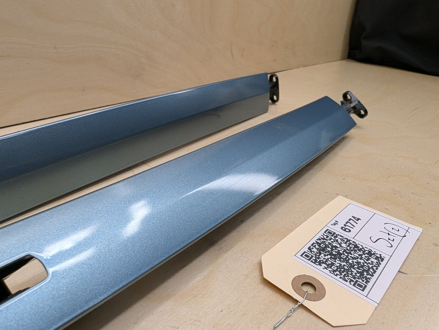 OEM BMW E93 335 M3 F33 F83 M4 Convertible Left Right Roof Top Hinge Cover Blue A13