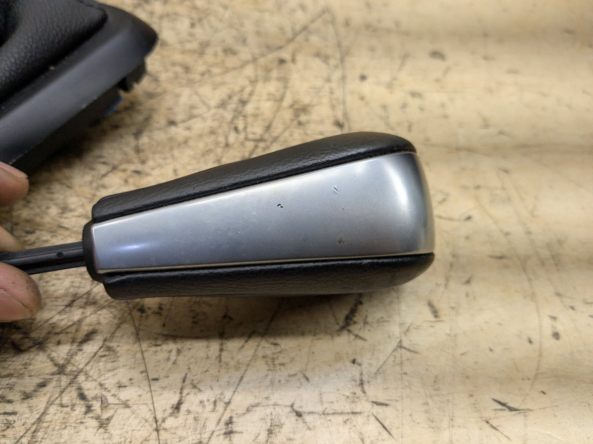 2008-2013 BMW 135i E88 Gear Selector Shifter Knob Panel Assembly 7078567