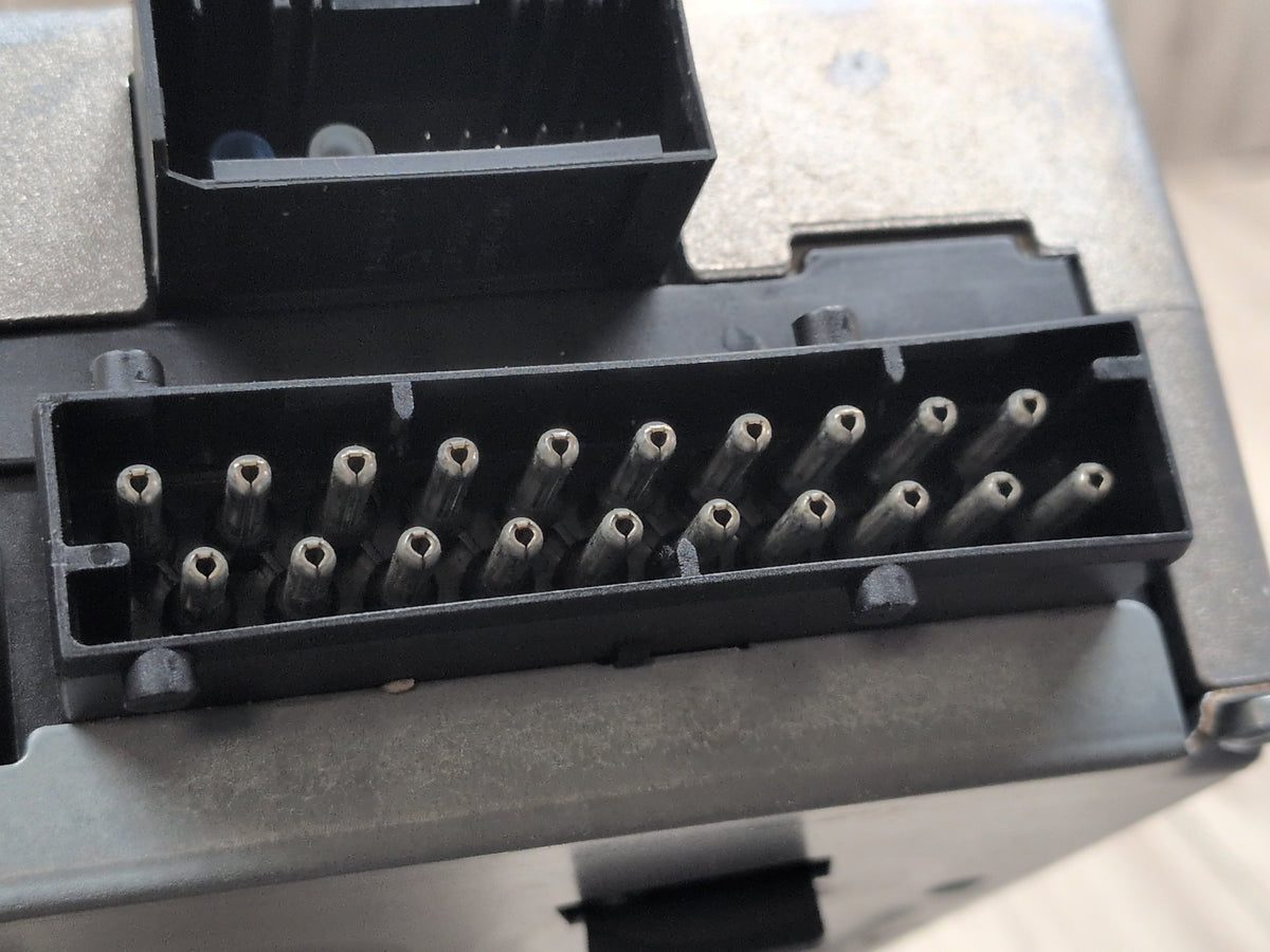 2011-2016 BMW M5 F10 Stereo Audio Amp Amplifier 9292586 OEM