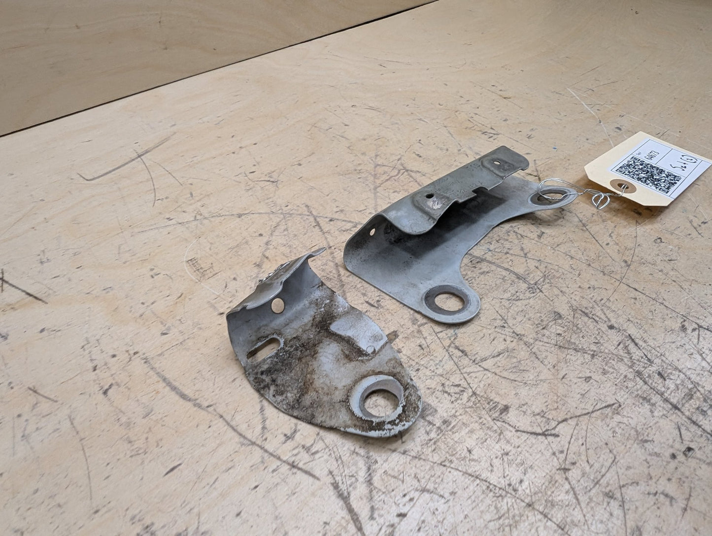 2011-2017 Audi RS5 8T Front Left Driver Fender Brackets SET 8T0821467A OEM