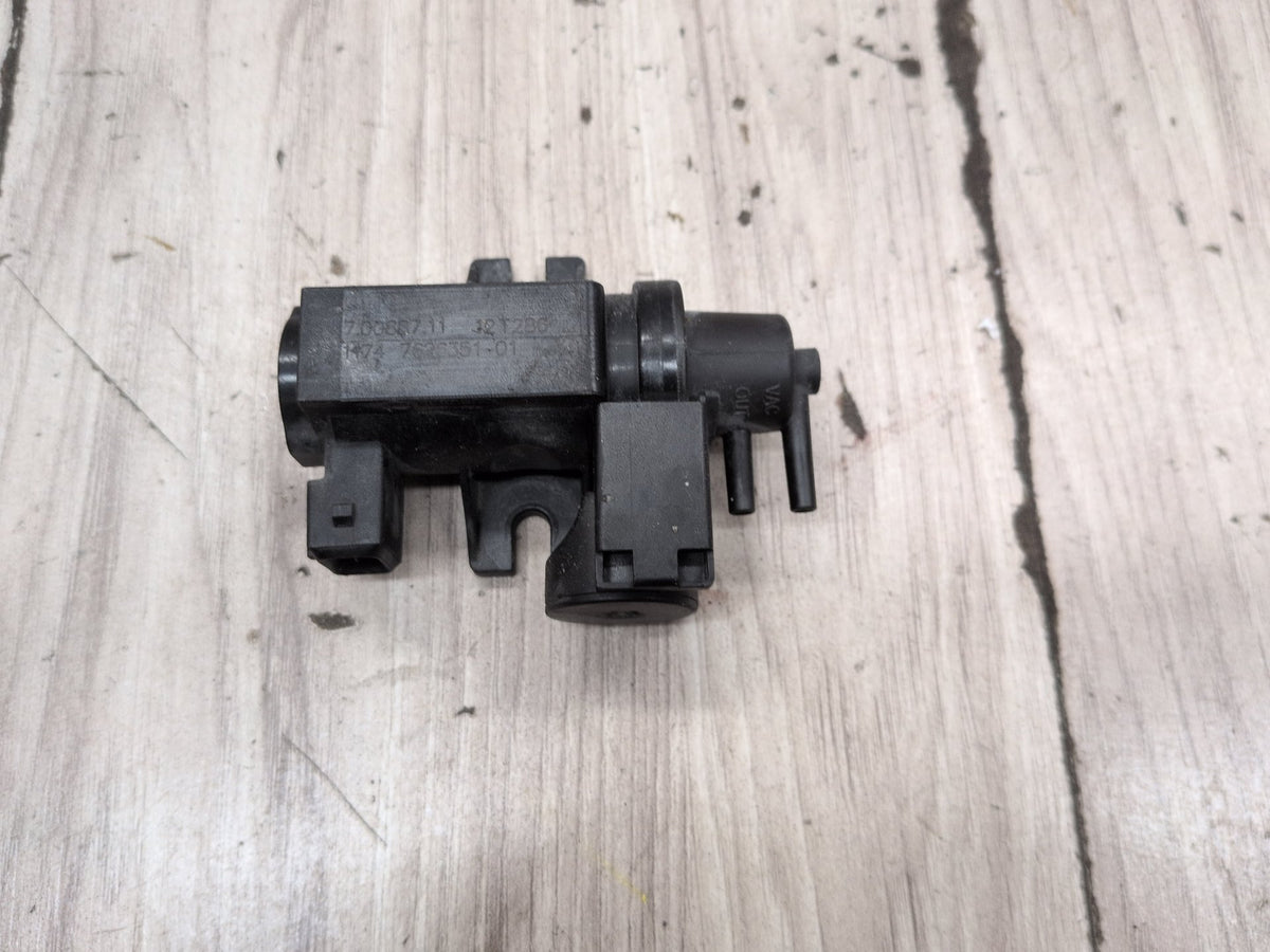 2011-2016 BMW M5 F10 Turbo Boost Pressure Solenoid Valve 7626351