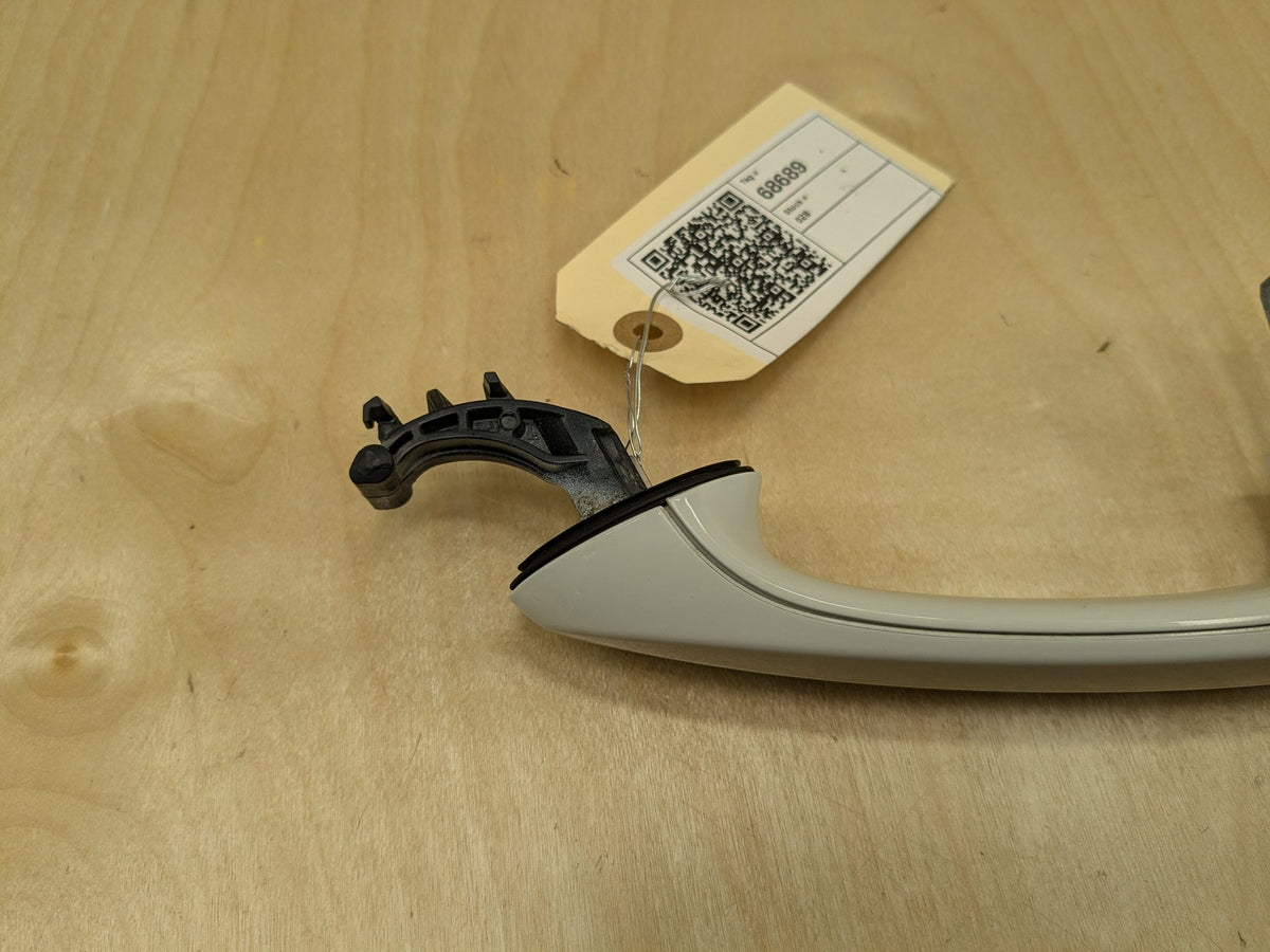 2019 BMW X3 G01 Front Left Driver Exterior Door Handle 7470567 OEM