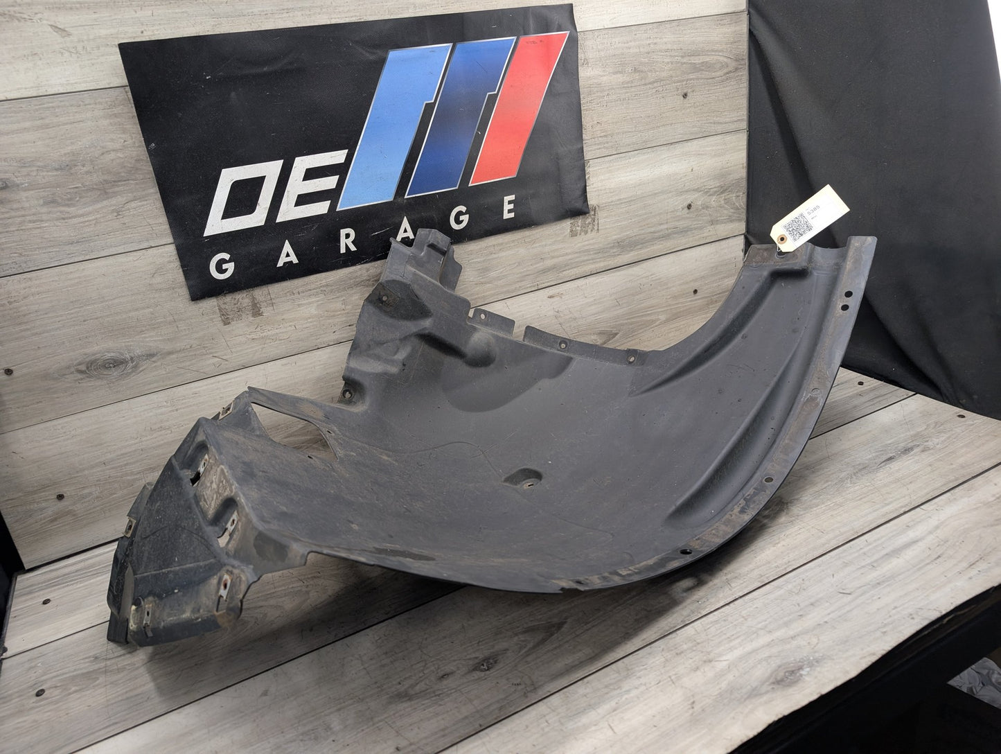 2007-2013 BMW X5 E70 Front Left Driver Wheel Fender Liner Splash Guard 7234832