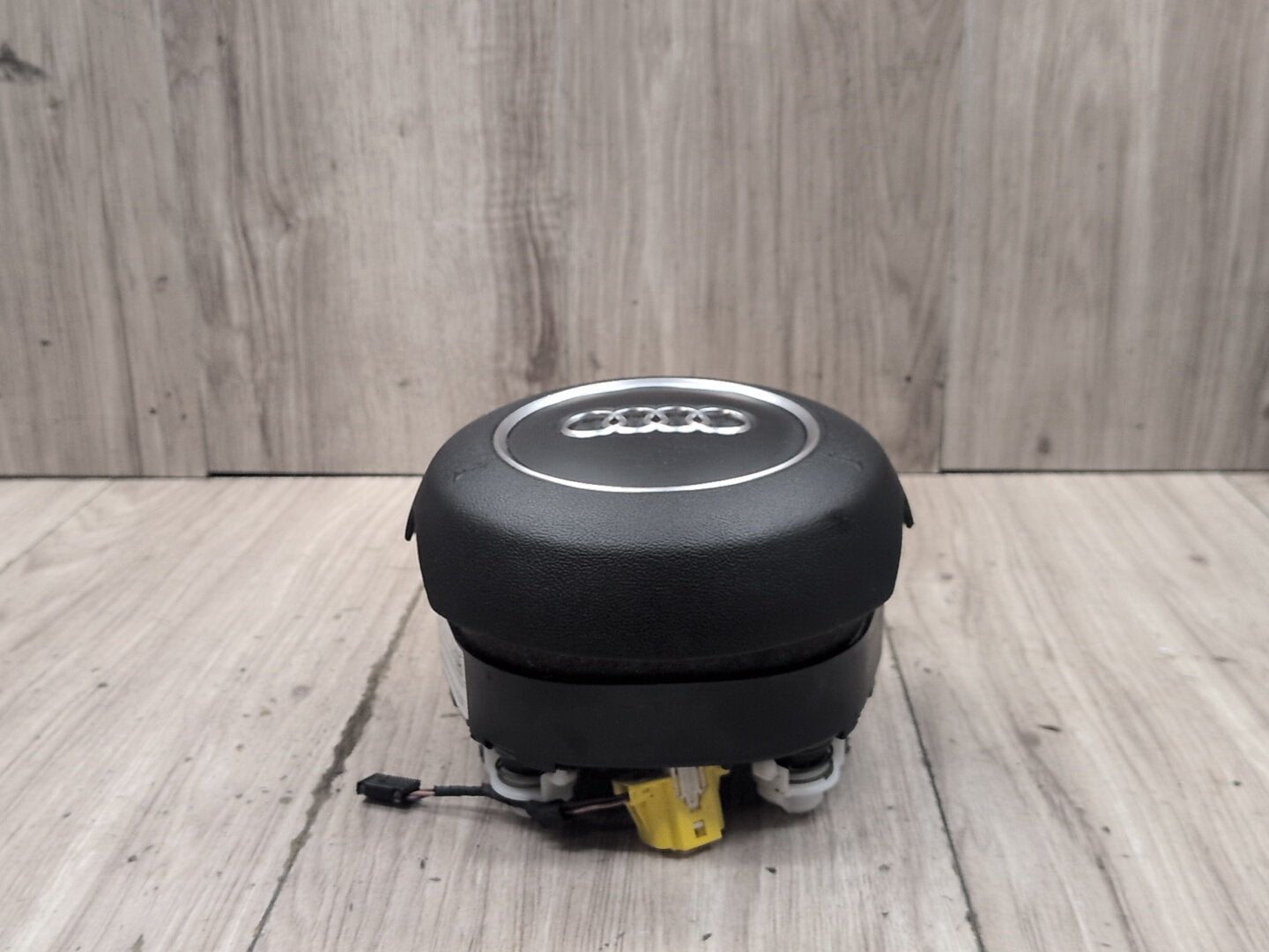 2015-2018 Audi Q3 8U- PN: 8V0880201AR