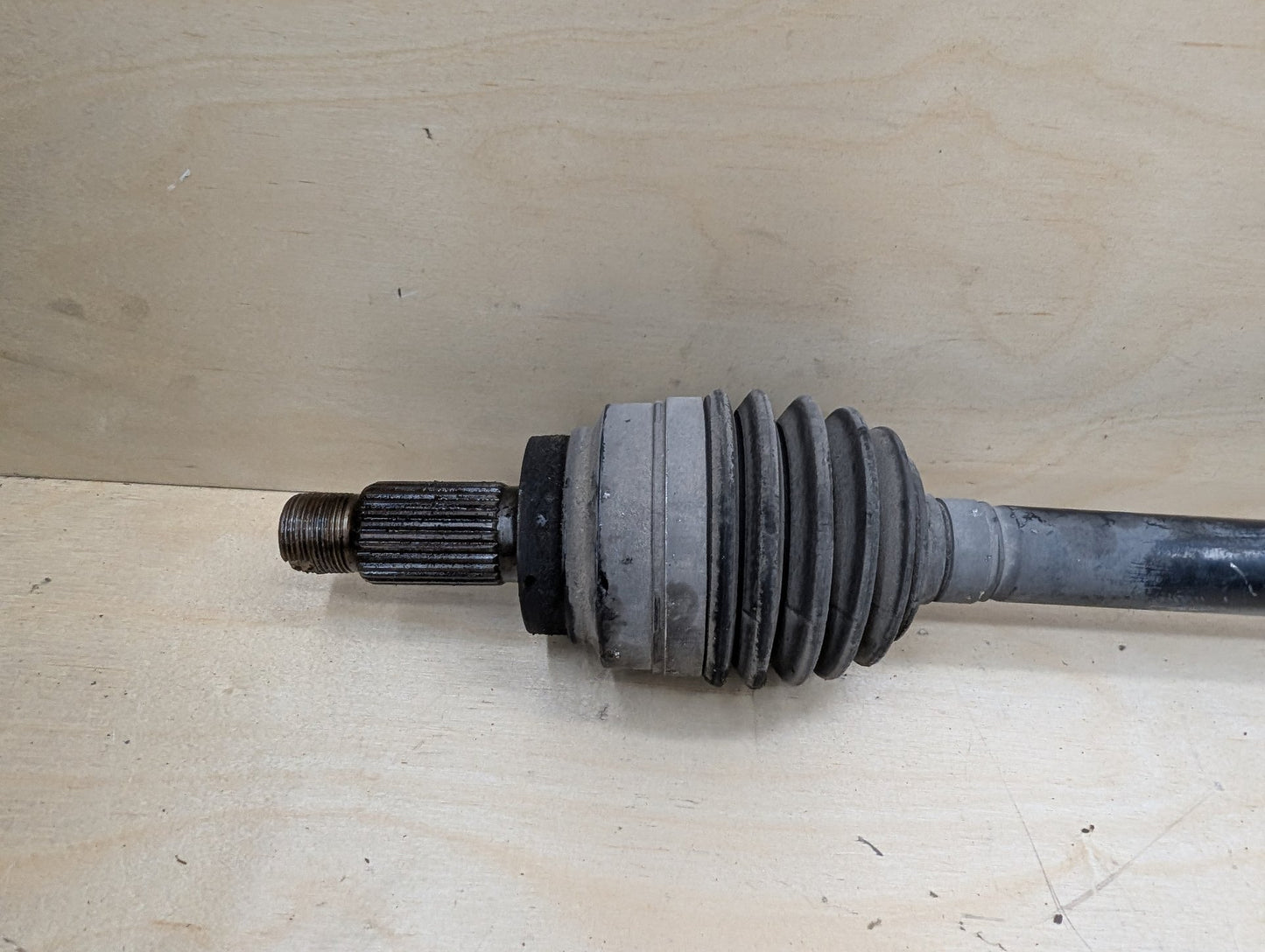 2012-2018 BMW 320i F30 Rear Left Driver Half Shaft Output CV Axle 7609351