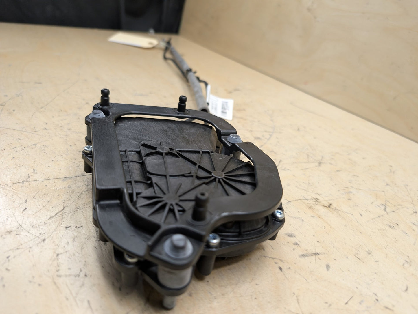 2016-2022 BMW 750i G12 Liftgate Trunk Lid Liftgate Lock Latch Actuator 7357097
