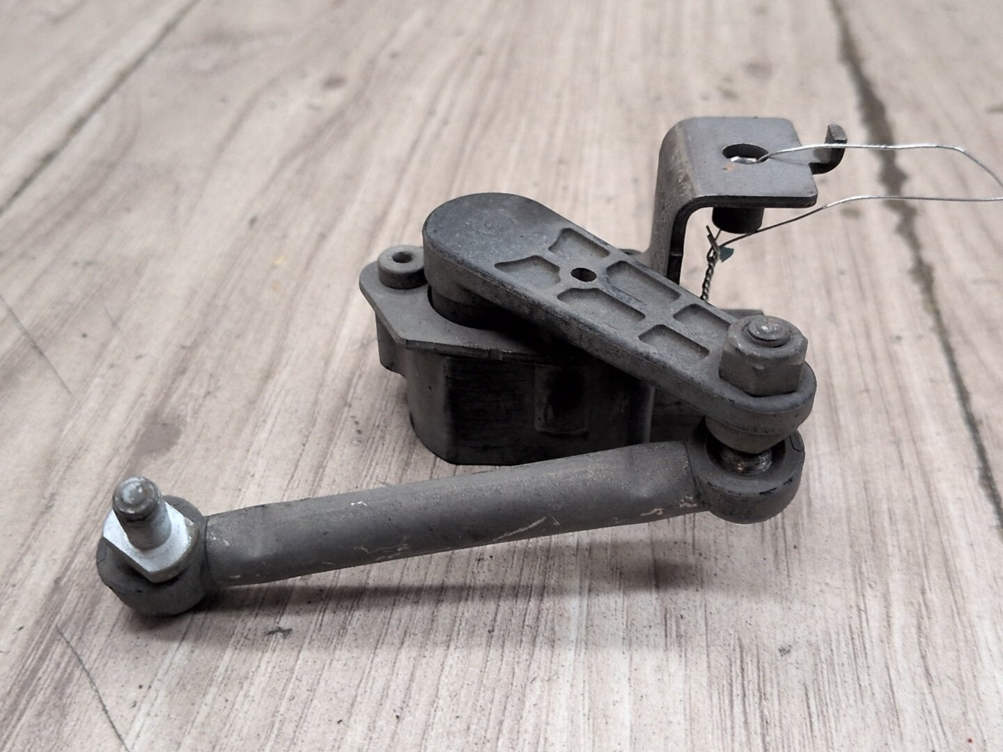 2007-2013 BMW X5 E70 Suspension Height Level Sensor 6785206