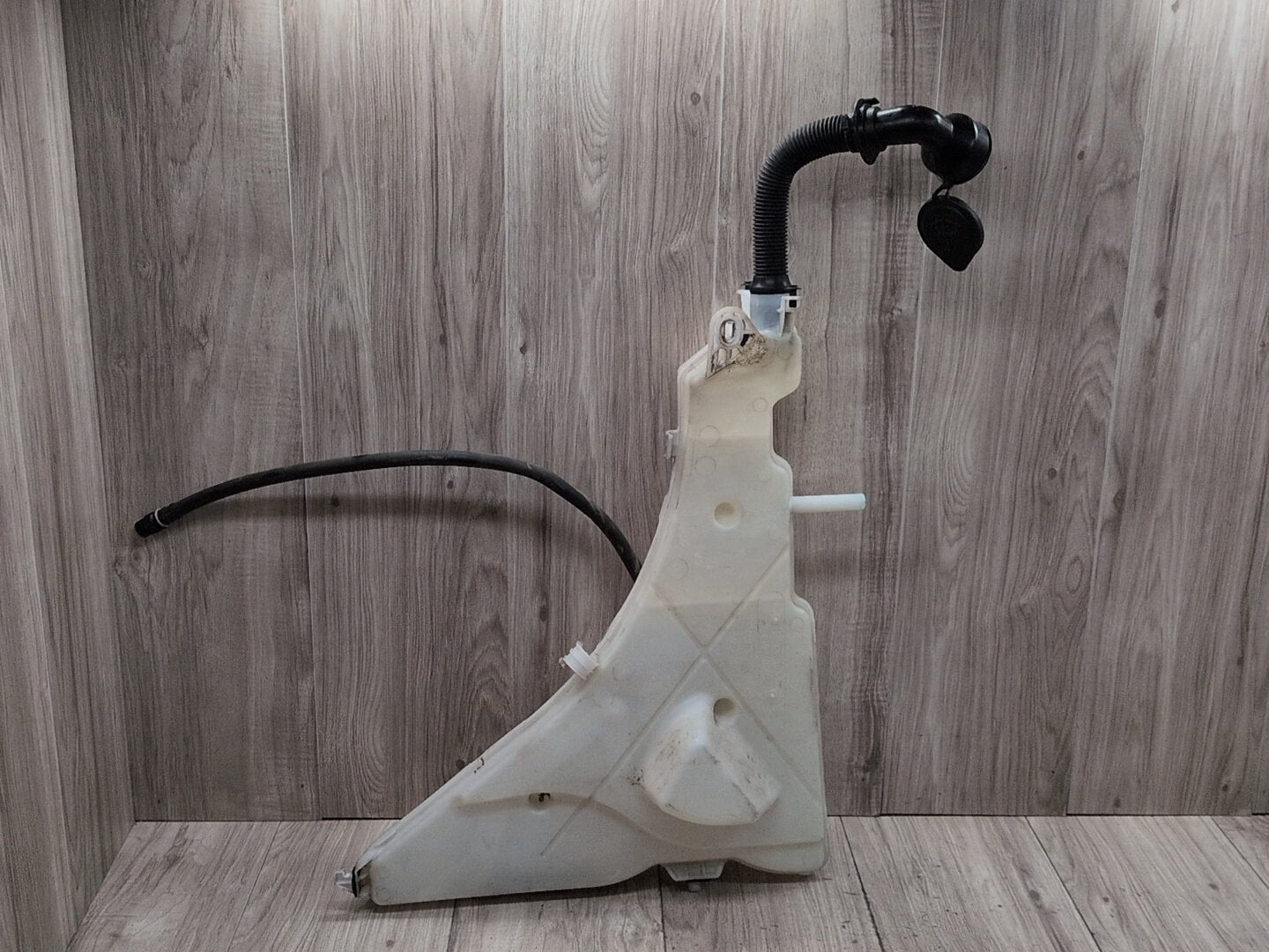 2016 BMW X6 F86 Windshield Reservoir Tank Assembly 7292425 S63B44T2