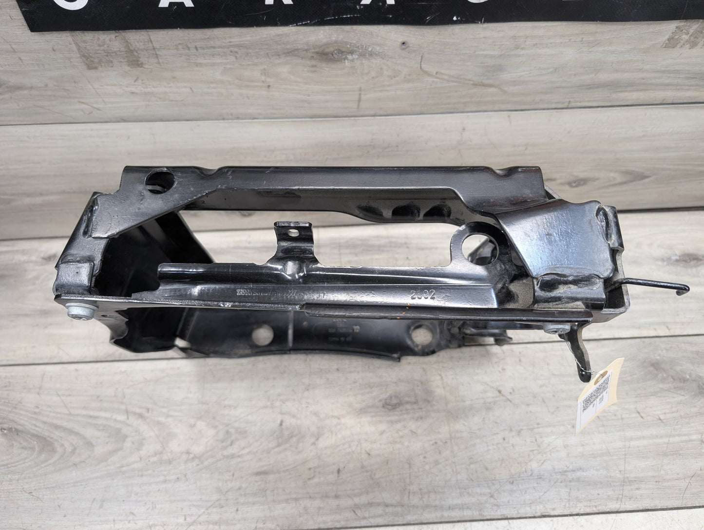 OEM BMW G20 G22 G23 G26 Front Left Driver Radiator Reinforcement Support Bracket