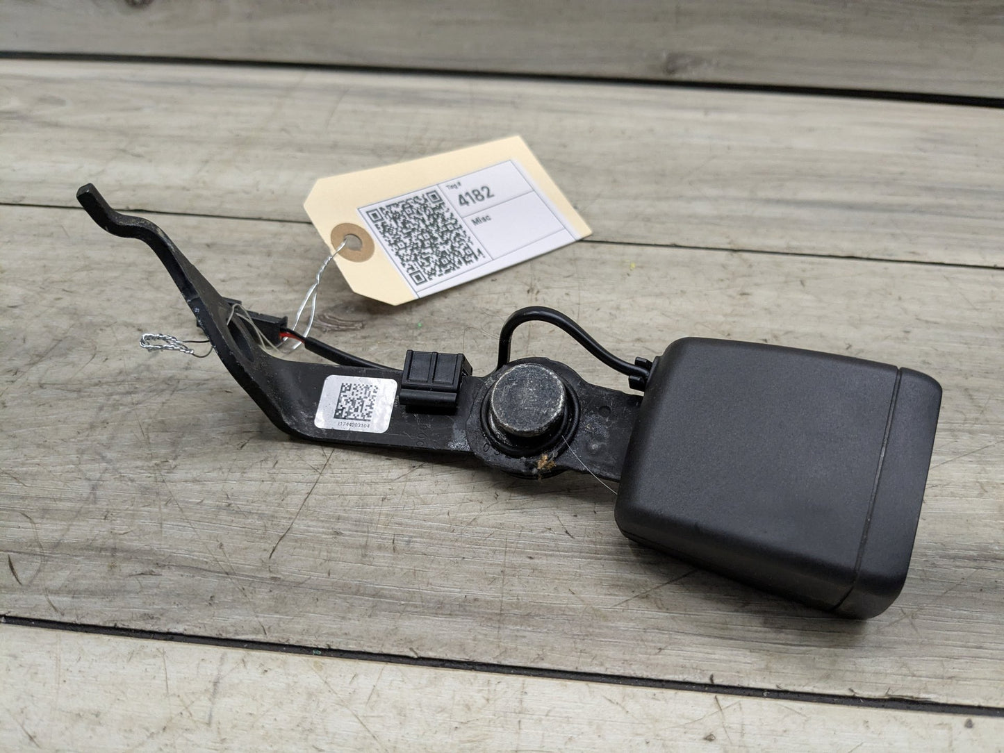 17-21 OEM BMW G21 G20 330 M340 Rear Left Driver Seatbelt Seat Belt Buckle