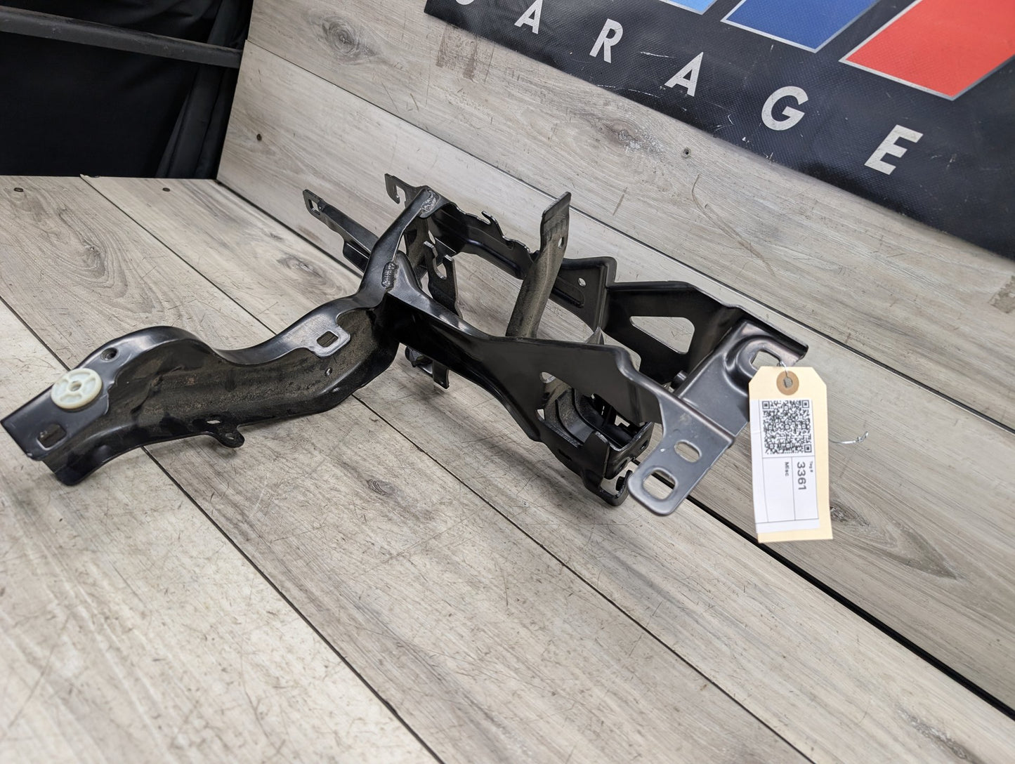 2019-2026 BMW X5 G05 Left Driver Headlight Bracket 7421710