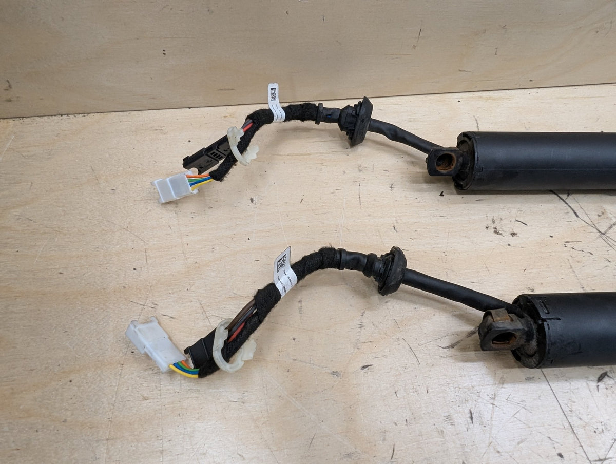 19-23 OEM BMW G05 X5 Rear Left Right Trunk Liftgate Shock Hatch Strut Supports