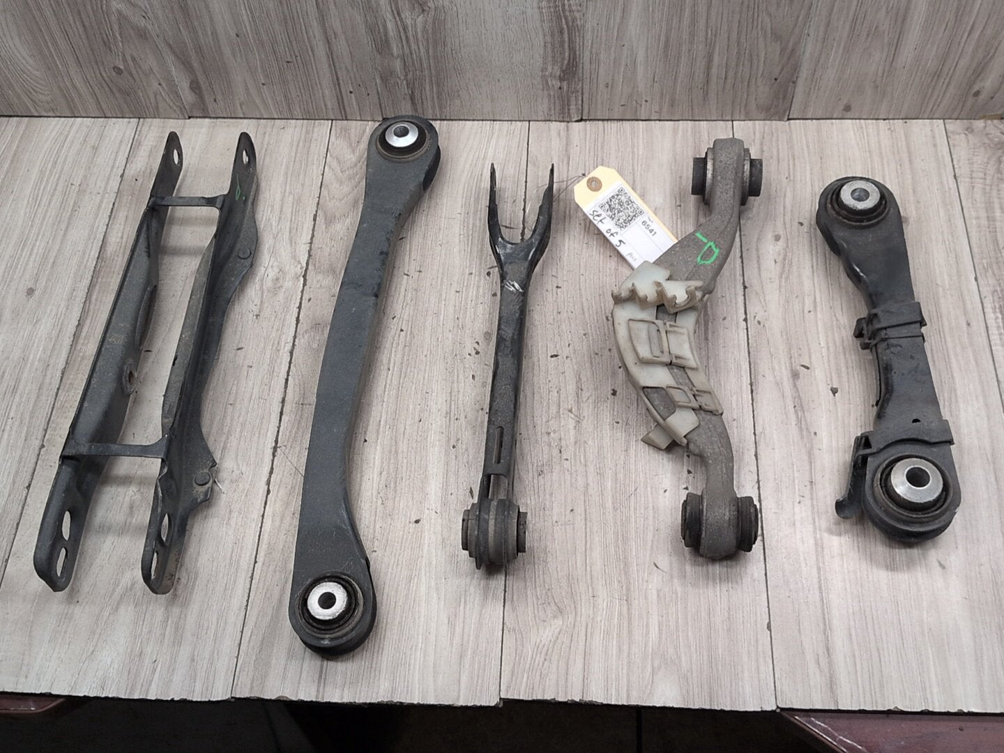 2017-2023 BMW M550i xDrive G30 Rear Right Passenger Control Arms SET 6870536