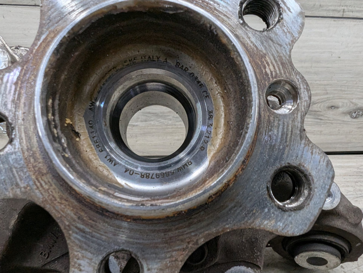 OEM BMW G01 X3 30i 30iX M40iX REAR Left Driver Knuckle Wheel Hub Spindle Bearing