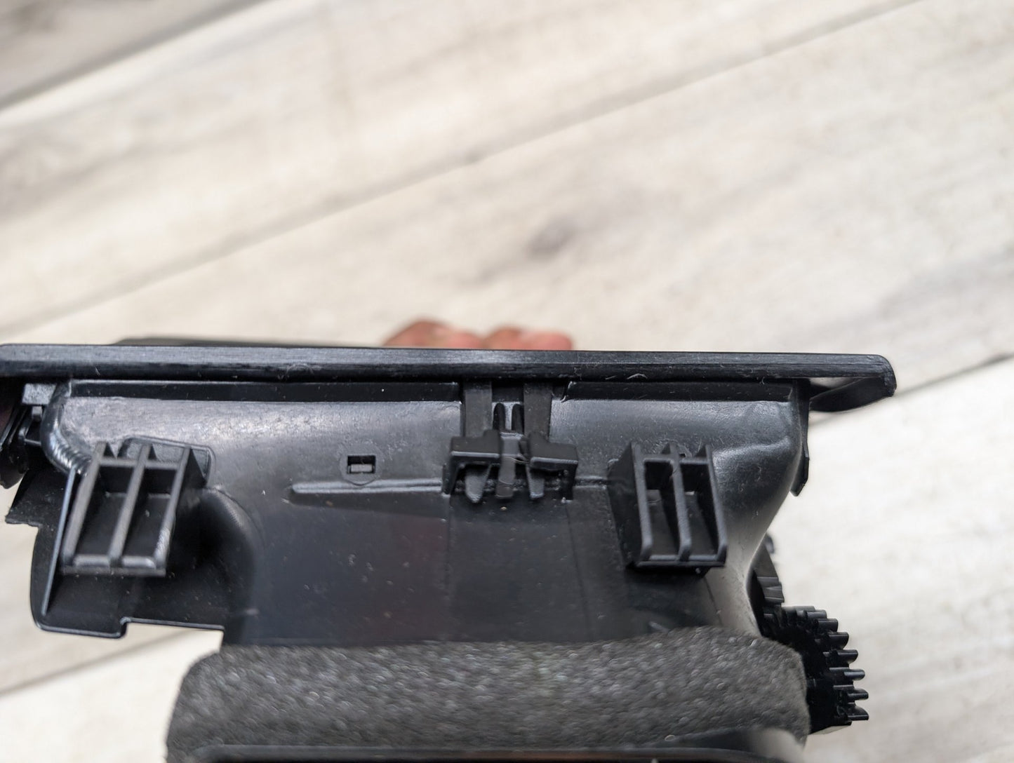 2007-2013 BMW X5 E70 Dashboard Dash Board Right Passenger Air Vent 9227768