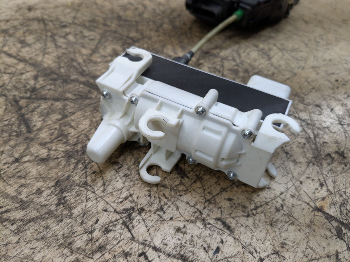 16-22 OEM BMW G11 G12 FRONT LEFT DRIVER Side Door Lock Latch Actuator SOFT CLOSE