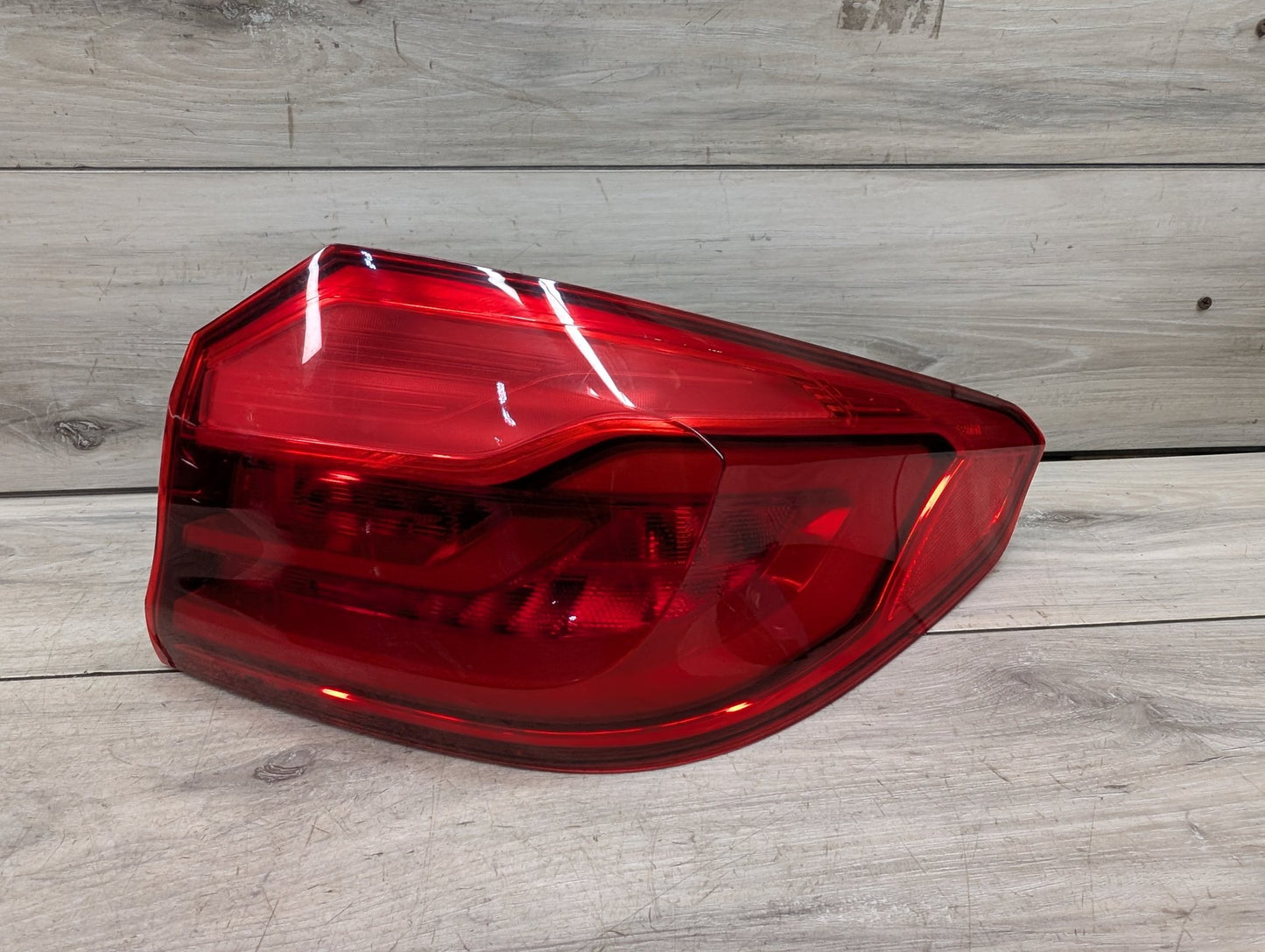 17-20 OEM BMW F90 G30 530 540 M550 M5 Rear Passenger Side Outer Tail Light