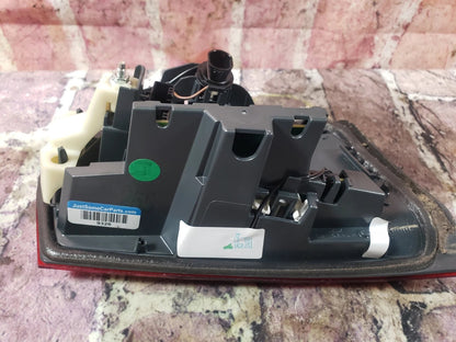 BMW 16-18 F30 RIGHT Tail Light Decklid Mount LCI
