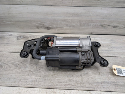 2014 - 2018 BMW X5 F15 Air Suspension Compressor Pump 6875177 N63B44O1