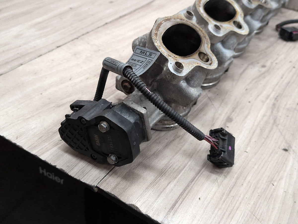 2004-2010 BMW E64 M6 S85B50A Engine Motor Throttle Body SET 7834831