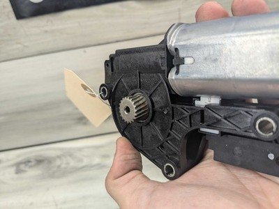 20-24 OEM BMW F44 228 M235 Sunroof Window Glass Panel Panoramic Roof Motor