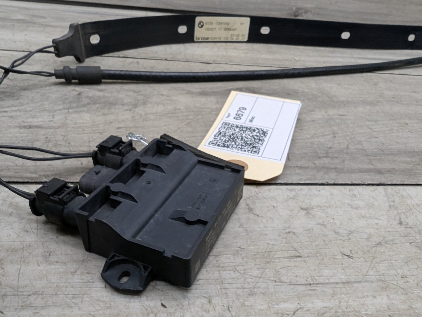 2017-2023 BMW 530i G30 Rear Smart Opener Sensor Module W/ Harness & Strap SET 7491439