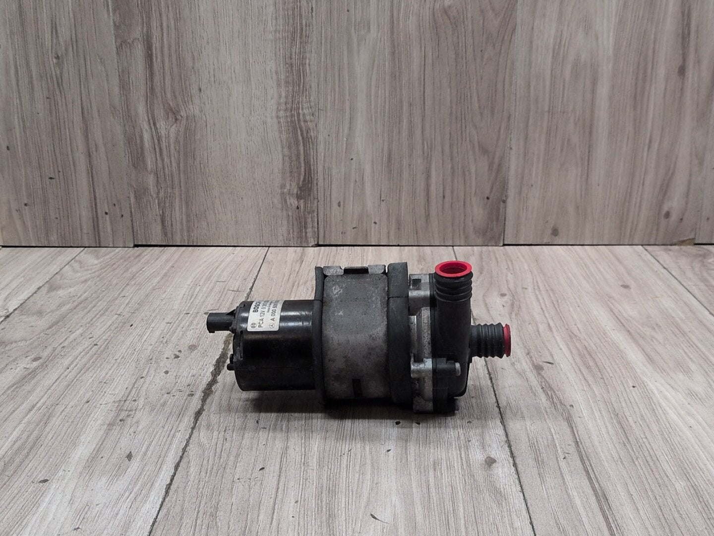 2009-2012 Mercedes-Benz W212 E550 M278 Engine Motor Cooling Auxiliary Water Pump