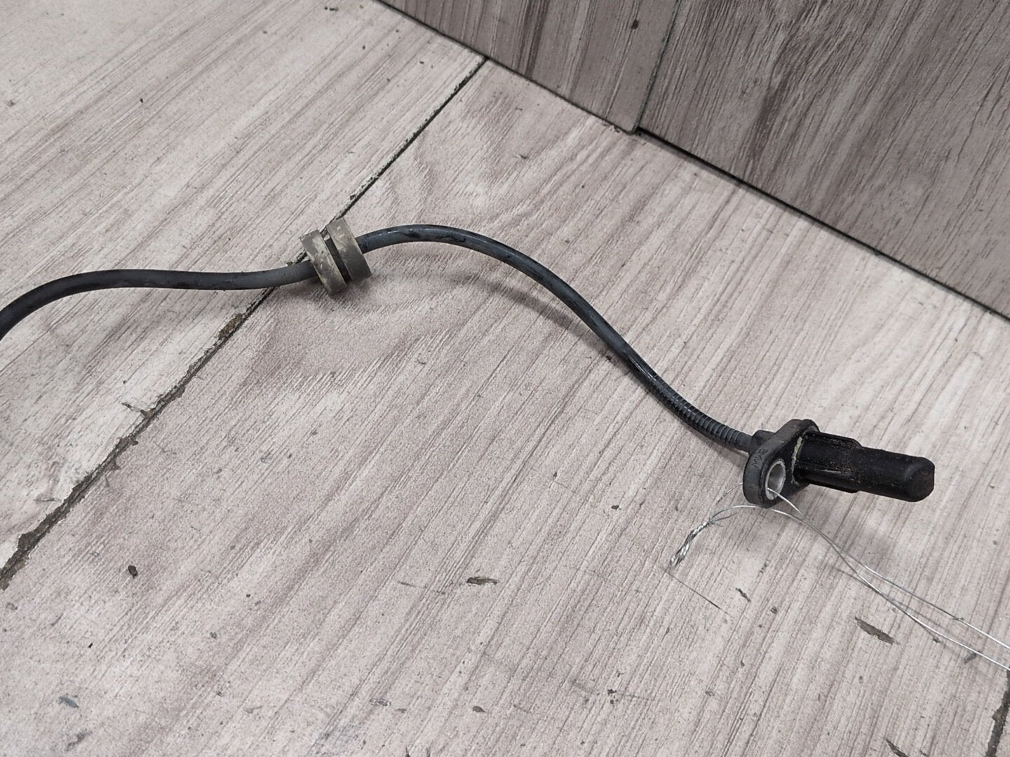 2017-2023 BMW M550i xDrive G30 Front Left Driver ABS Wheel Speed Sensor 6859602