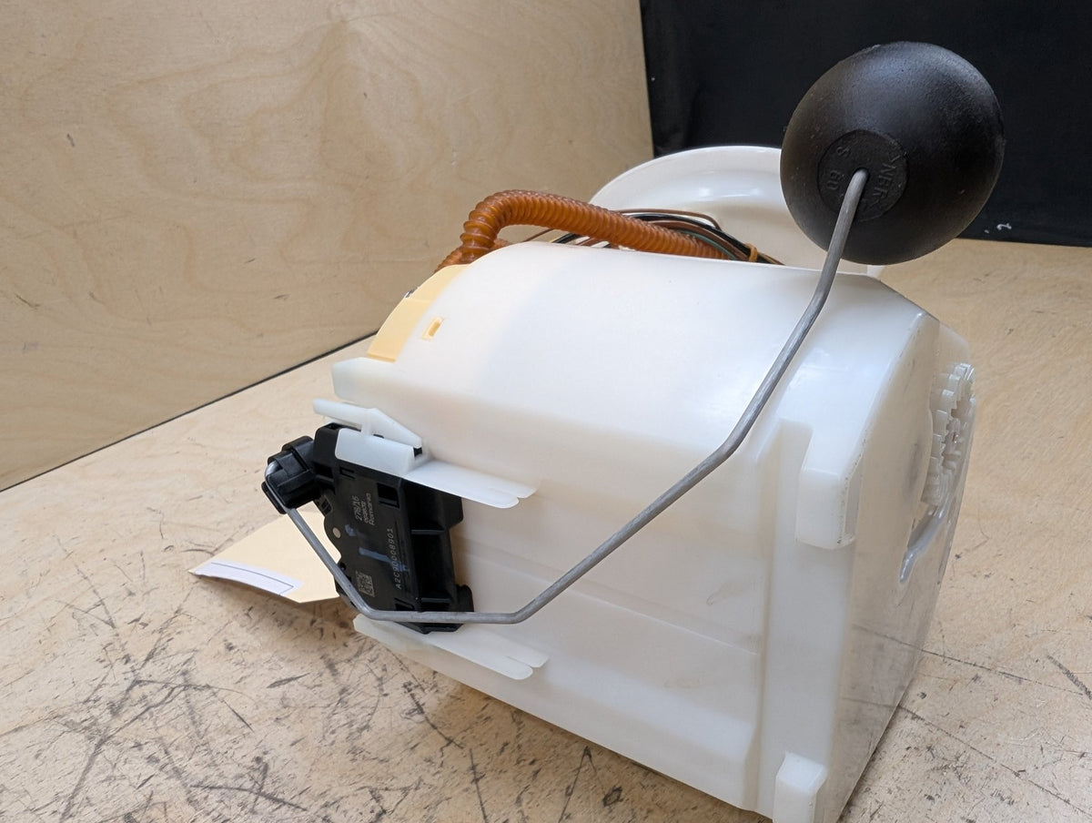2016-2019 BMW 740i G12 Fuel Gas Tank Sending Unit Assembly 7400687 OEM