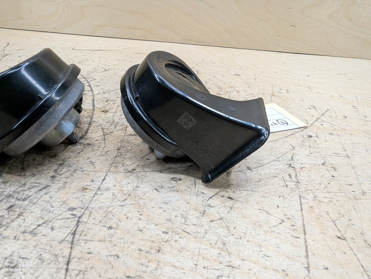2019-2026 BMW X5 G05 Alarm Horns SET 7342945 OEM