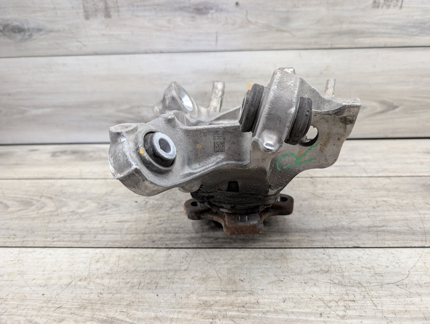2020 BMW 330i G20 Rear Right Passenger Spindle Knuckle w/ Bearing 6879532