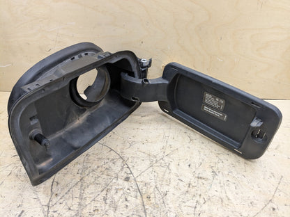 2018-2023 BMW M550i G30 Gas Cover Assembly 7387939 OEM
