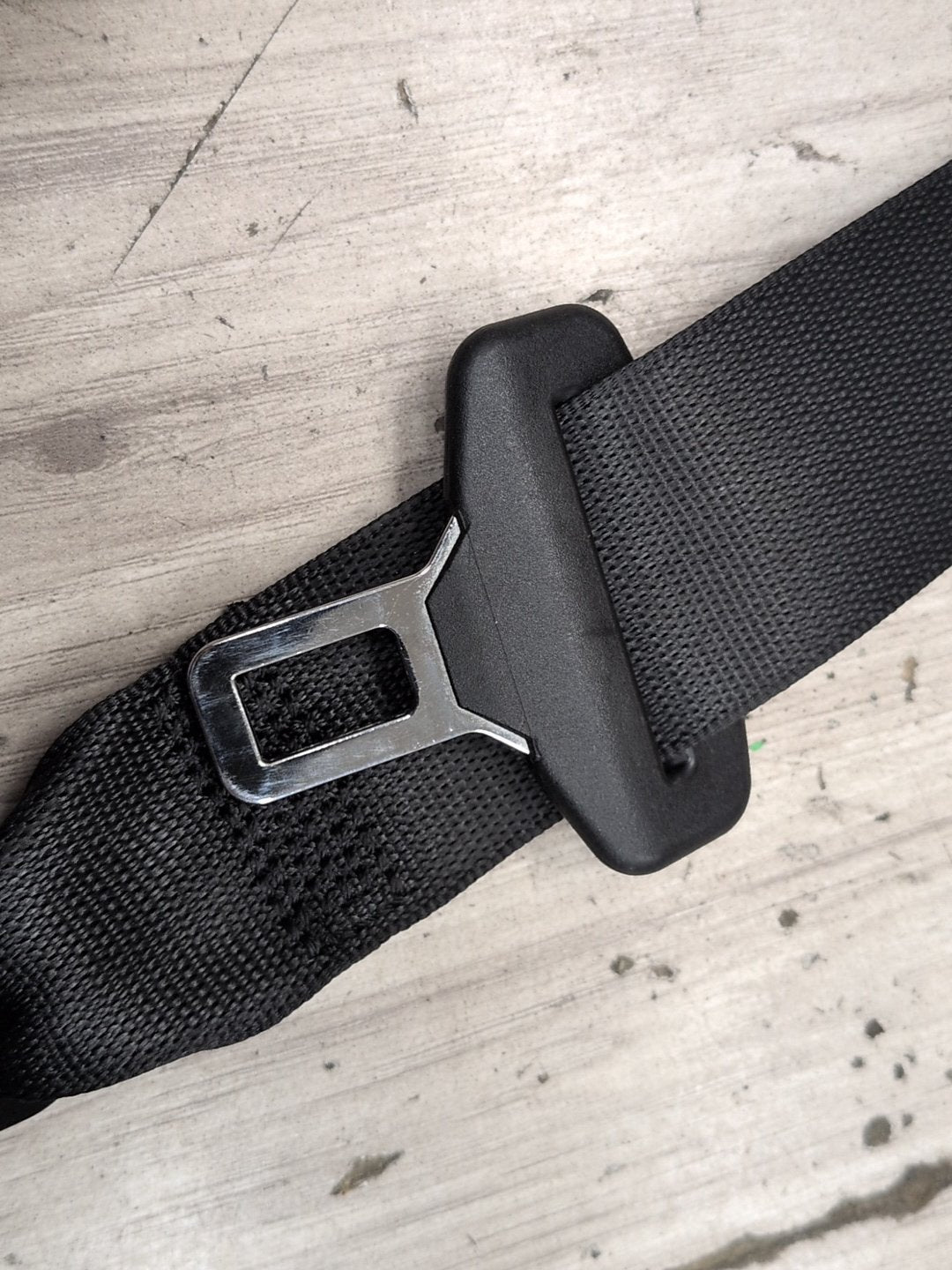 2009-2012 Mercedes-Benz E550 W212 Rear Left Driver Seatbelt Seat Belt Retractor A2128600385 OEM