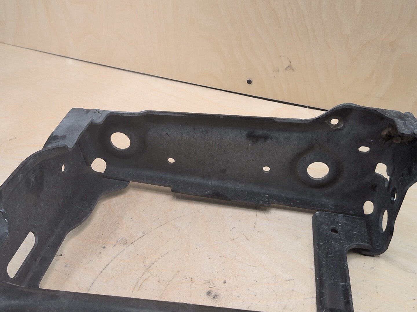 OEM BMW G01 G02 F97 X3 X4 Front Right Passenger Radiator Reinforcement Bracket
