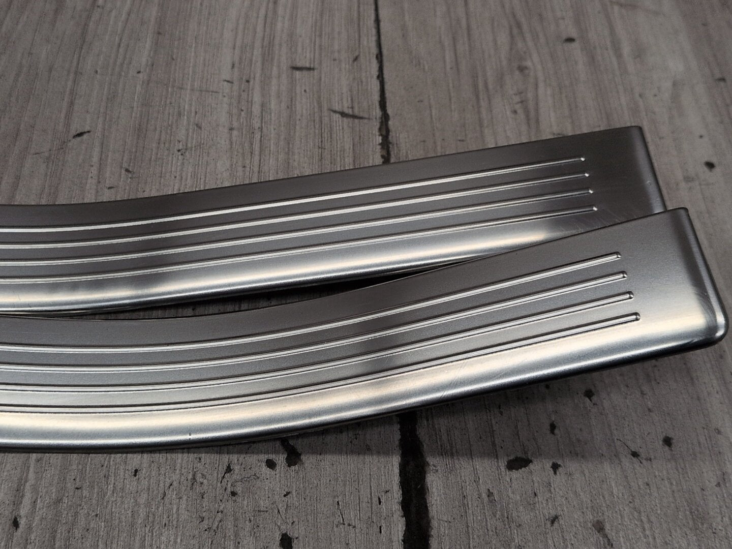 2009-2012 Mercedes-Benz E550 W212 Front Rear Left Right Scuff Plate Door Sill SET A2126861136 OEM
