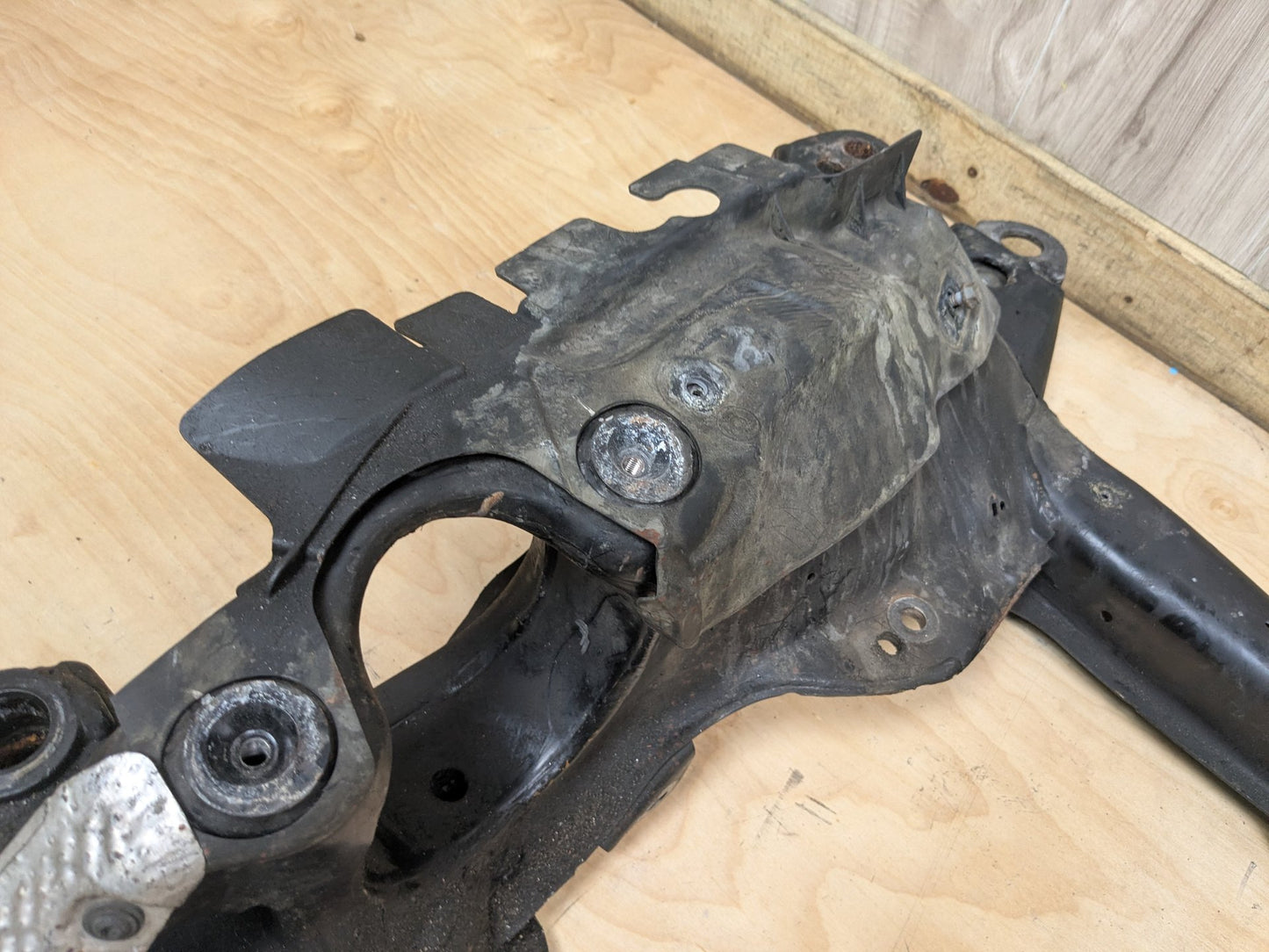 2009-2012 Mercedes-Benz E550 W212 - Front Axle Support Crossmember Subframe PN: A2126280457